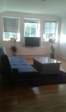 Linda Home - Photo2