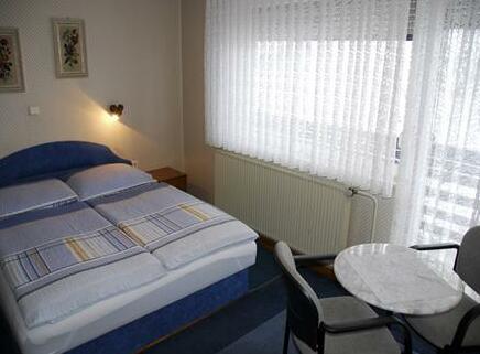 Union Travel Rooms and Apartments - Photo5