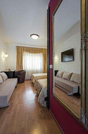 Guest House Tri Zvezde - Photo5