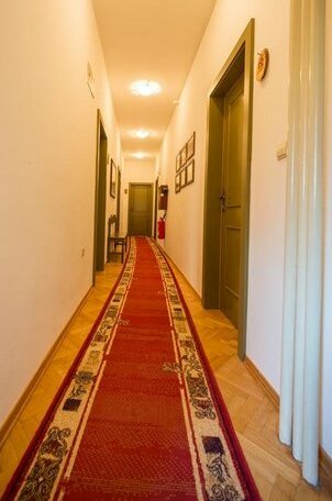 Apartment House Berghi - Photo3