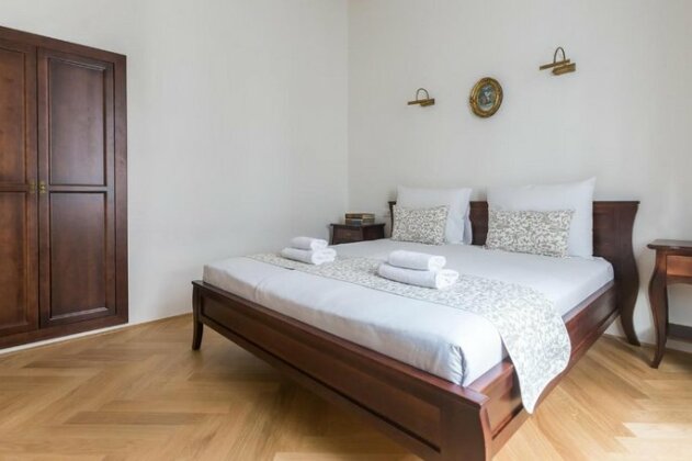Barbo Palace Apartments and Rooms - Photo3
