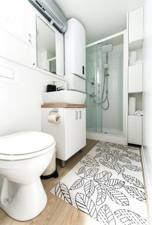 Premium Houseboat - Photo5