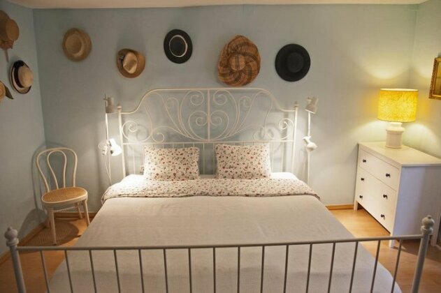 House No 1 - Photo5