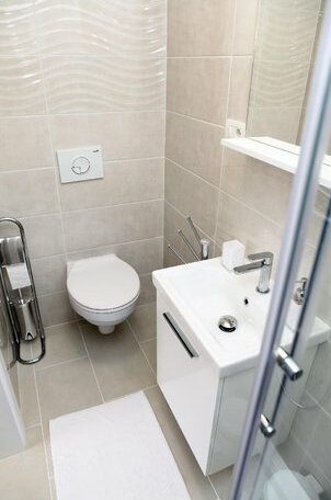 Premium Location Studio Apartment MMA1 - Photo4