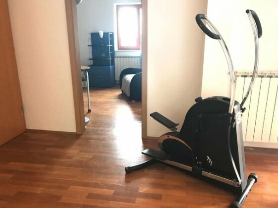 Beautiful Street Apartment - Photo3