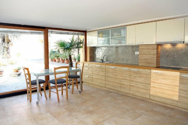Bright Studio Apartment KS3 - Photo2