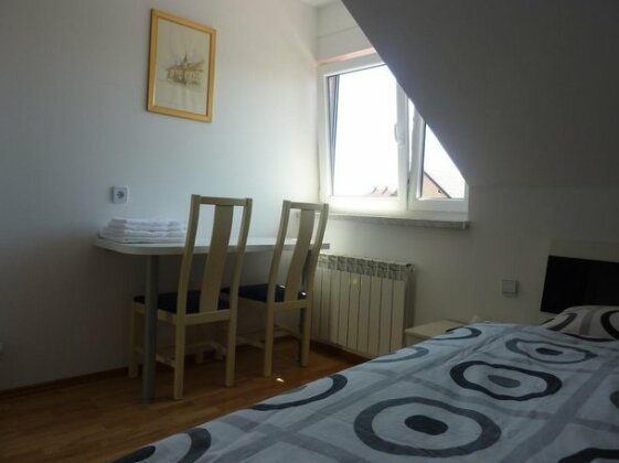 Rooms & Apartment Mira G - Photo2