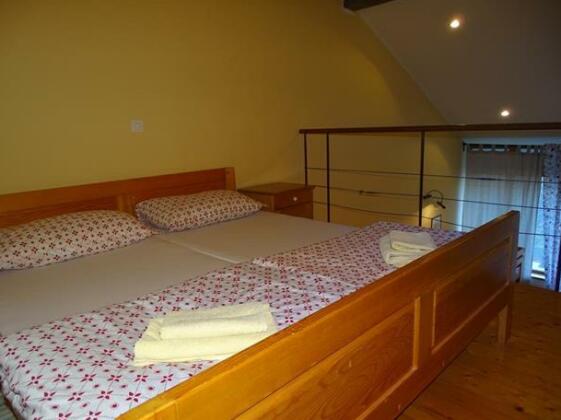 Apartments Posestvo Grad Prestranek - Photo2