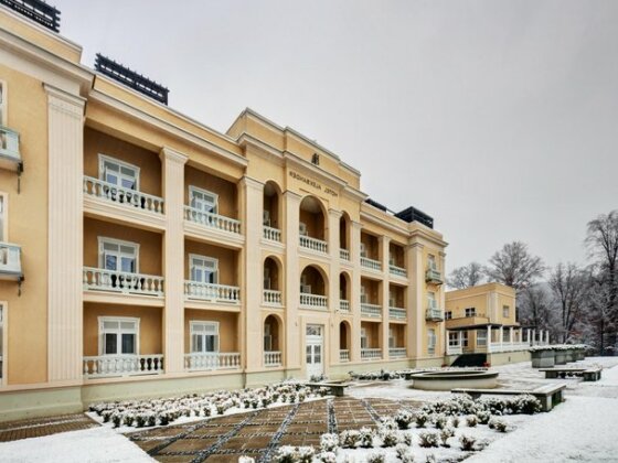 Hotel Aleksander Rogaska Slatina - Photo2