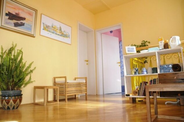 Guesthouse The Blue House - Photo2