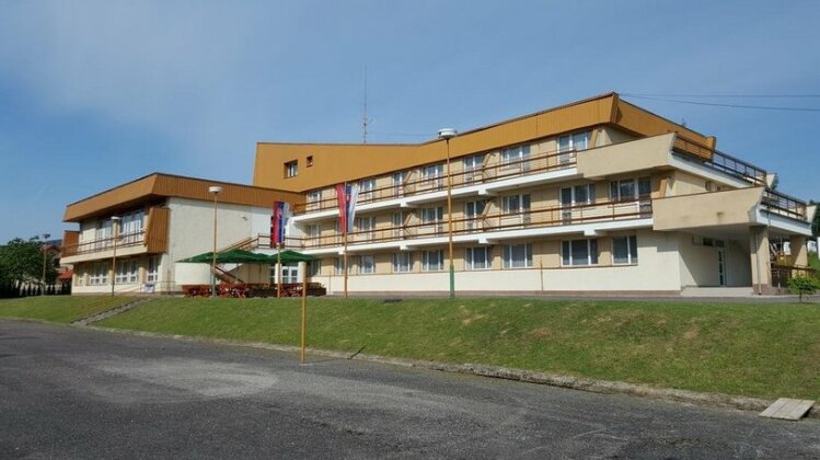 Hotel Banik - Photo2