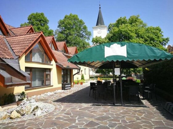 Hotel Mladost Hermanovce - Photo5