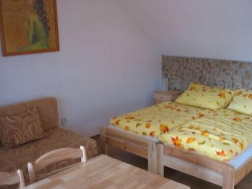 Privat Alenka - Photo4