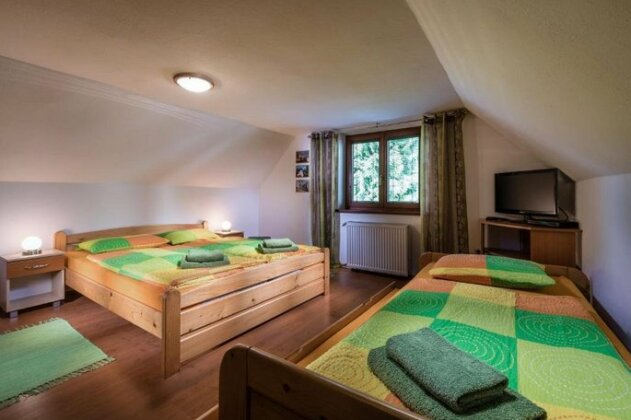 Privat Mako - Photo2