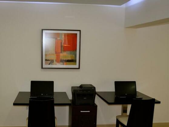 New Brookfields Hotel - Photo3