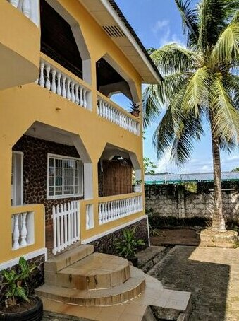 Pangolin guesthouse Freetown