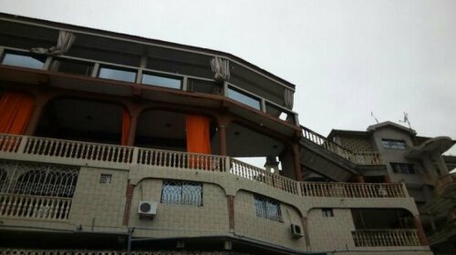 Seaside Suites and Hotel