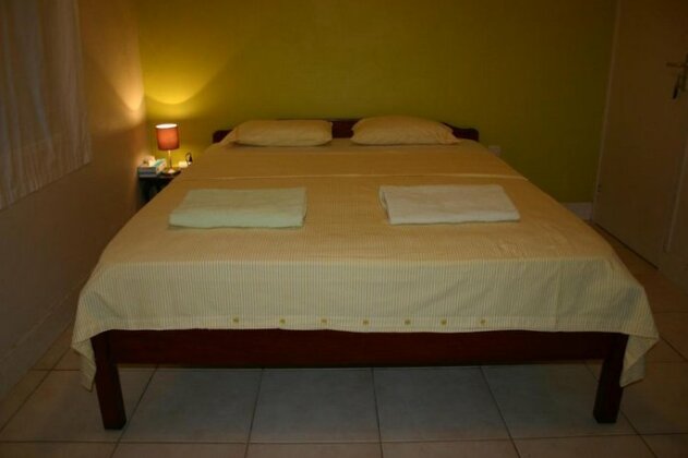  Photo 2