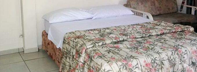 Entresol Aparthotel - Photo2
