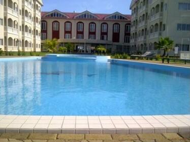 Grand Riverside Hotel