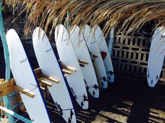 Surf Strong - Photo2