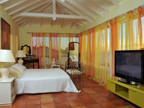 St Tropez Villa - Photo2