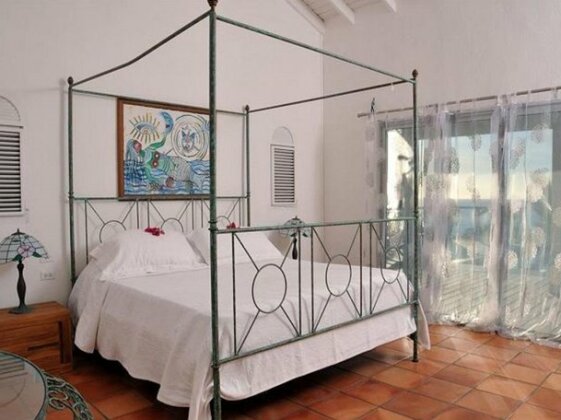 St Tropez Villa - Photo3