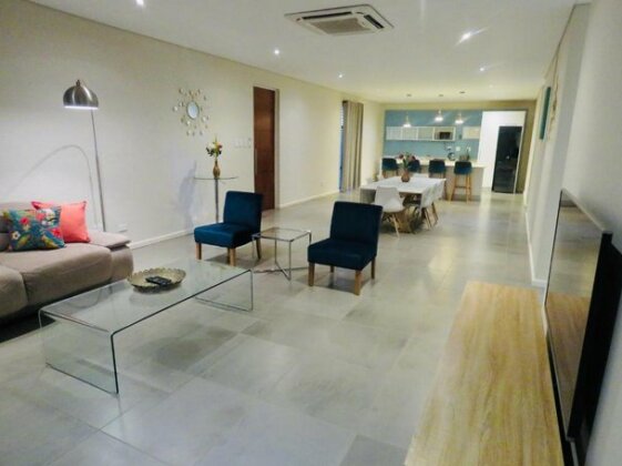 Ezulwini Executive Apartments - Photo4