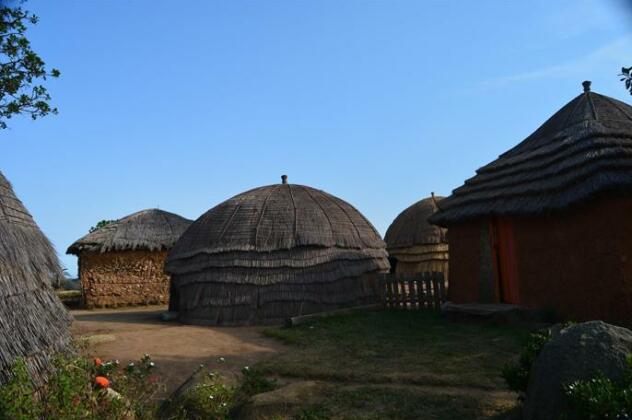 Swazi Village Homestay - Photo3