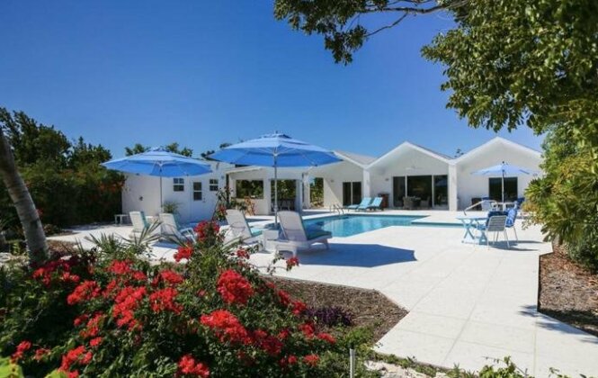Hampshire House Providenciales