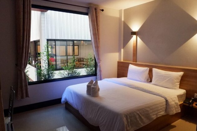 Nakarin Hotel - Photo2