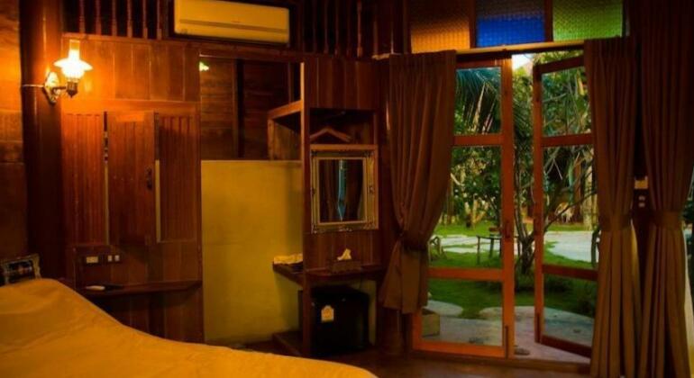 Amphawa Club - Photo3