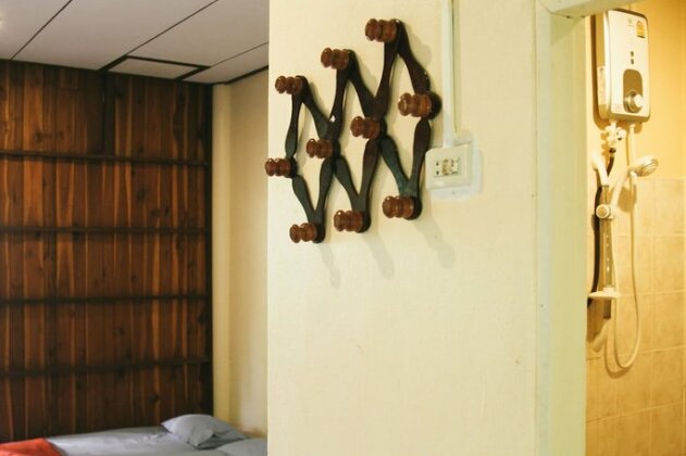 Baan LoyLom SuanAmphawa - Photo4