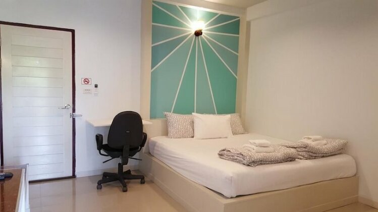 Juntima Place at Amphawa - Photo2