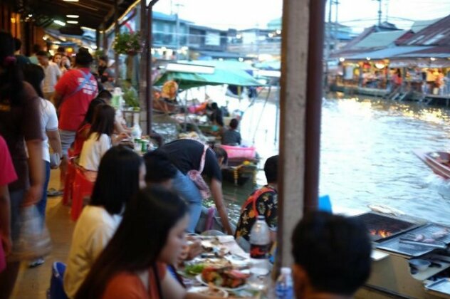 Vayla Samran 2 @ Amphawa Floating Market - Photo4