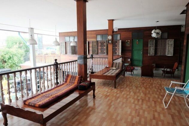 Chommuang Guest House - Photo4