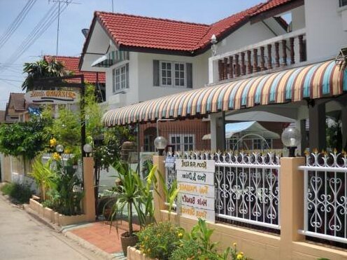 Srikrung Guesthouse - Photo2