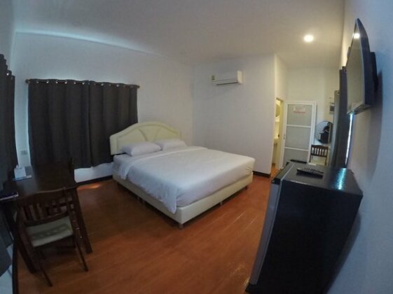 Hugphaeng Garden Resort - Photo2