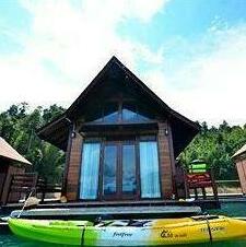 500 Rai Floating Resort