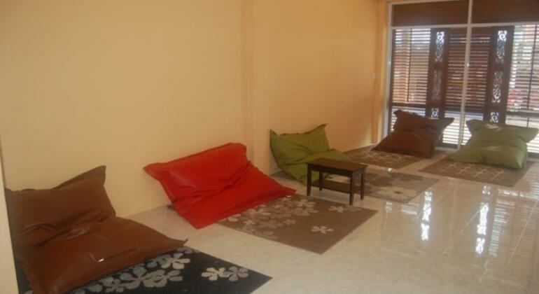 Bed n Bar Hostel - Photo3