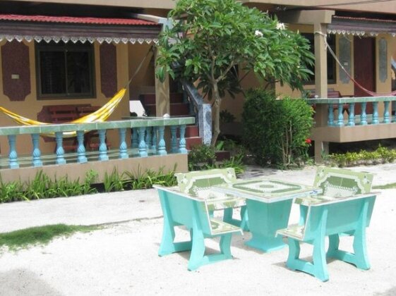 Charung Backpackers - Photo2