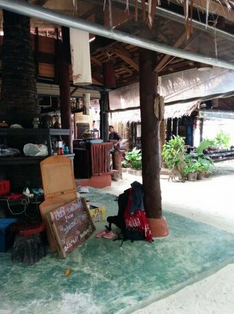 Dolphin Bungalows - Photo2