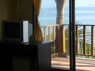 Field Paradise 1 Hotel - Photo4