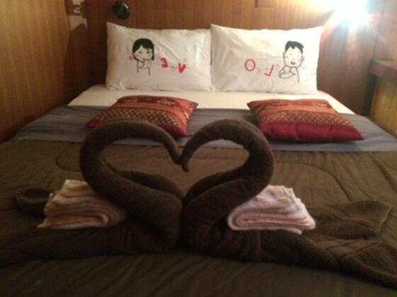 L J Guesthouse - Photo3