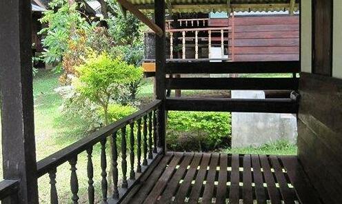 Pooltrap Village Bungalow - Photo3