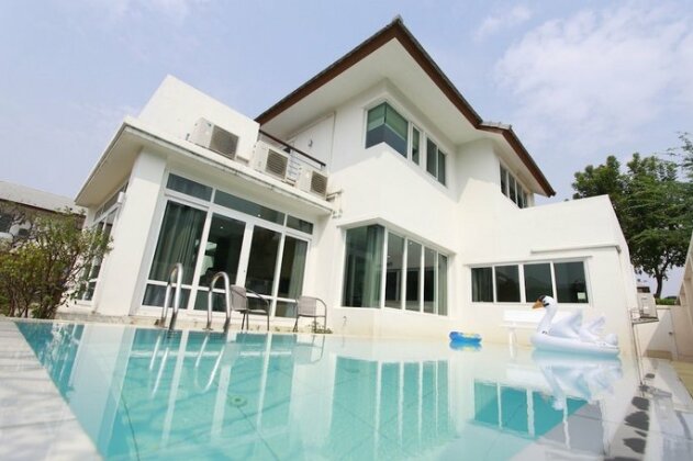 AnB Beach front Pool villa Pattaya with 4 bedroom - Photo2