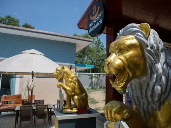Narnia Resort Pattaya - Photo2