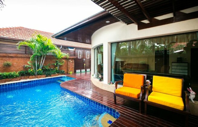 Royal Pool Villa Pattaya - Photo4