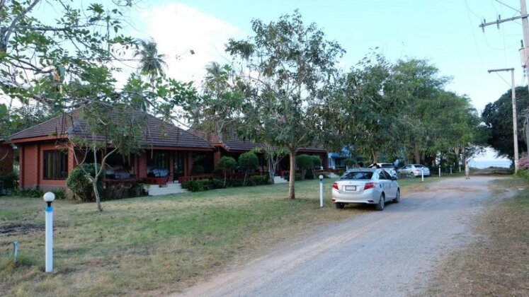 Suan Luang Beach Resort - Photo4