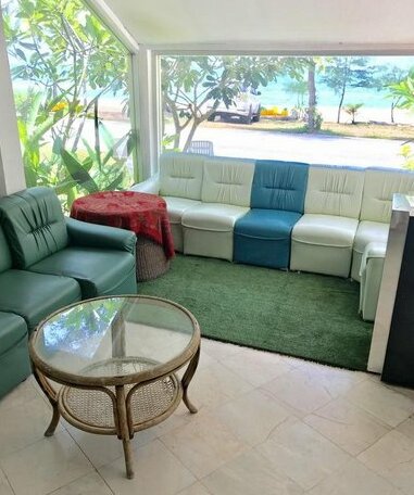 Tharnvara Beach Resort - Photo3